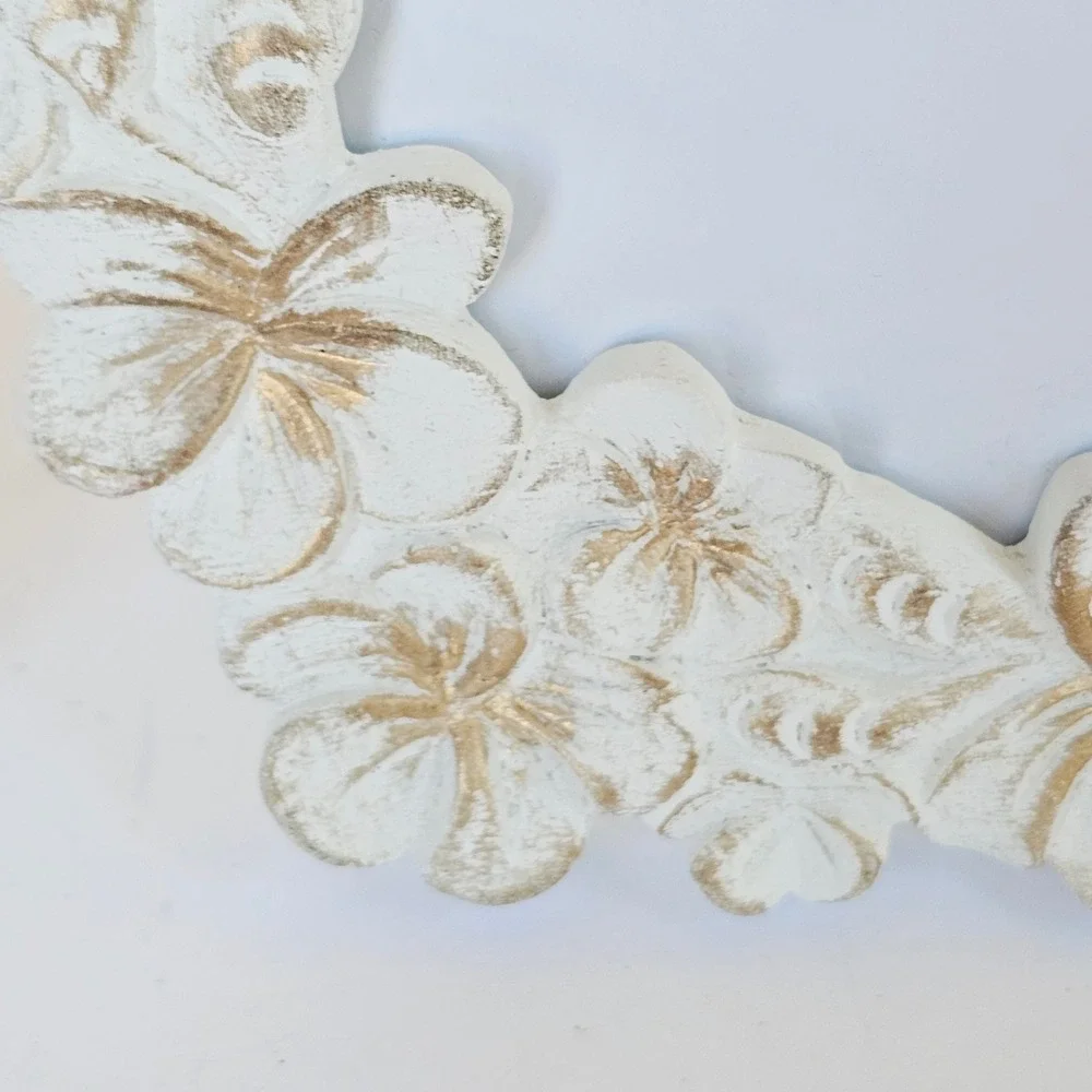 Set 2 White Gold Floral Plumeria Round Photo Frames Coastal Decor Shabby Chic‎